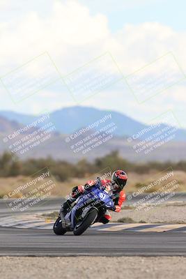 media/Nov-16-2025-Race Pace (Sun) [[8c5fa54630]]/Non Verified Riders (1st 20 Minutes)/5-Turn 15 (110pm)/